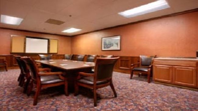 Plaza Hotel And Suites Pine Bluff Facilities photo